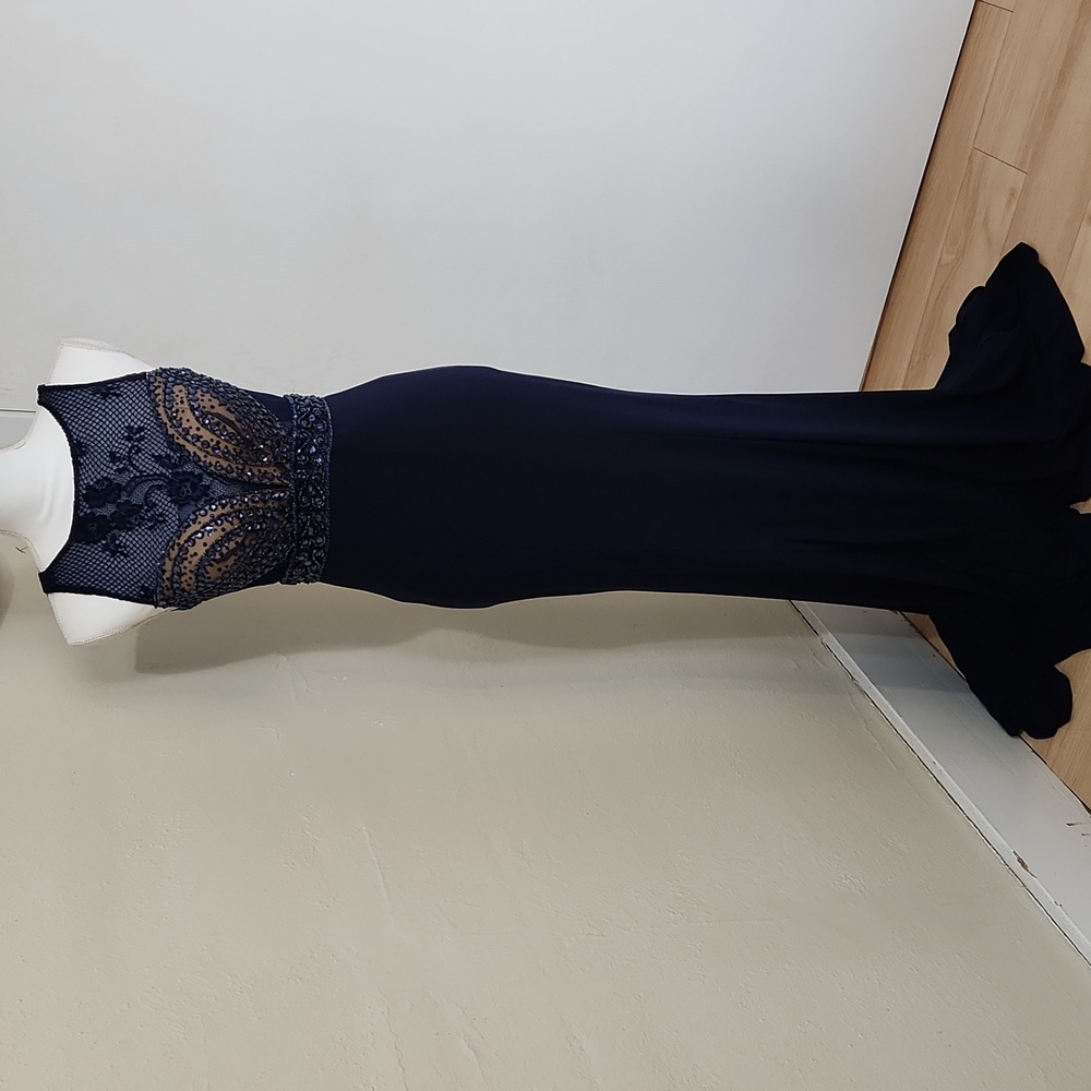 Size 2 Navy & Nude Prom/Pageant/Evening Gown by Dave & Johnny